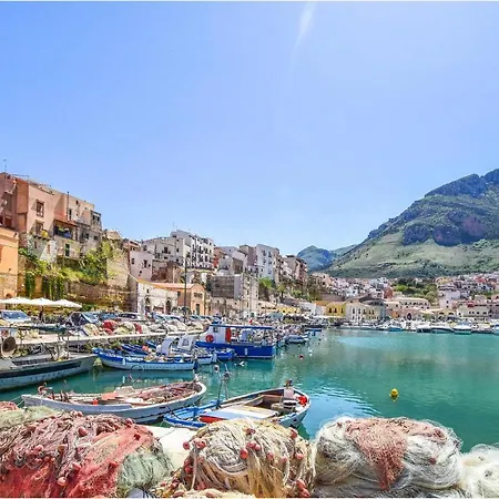 In Castellammare Del G, With Wifi * Castellammare del Golfo